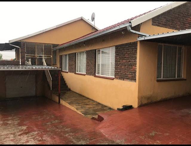 0 BEDROOM HOUSE FOR SALE IN NEWLANDS